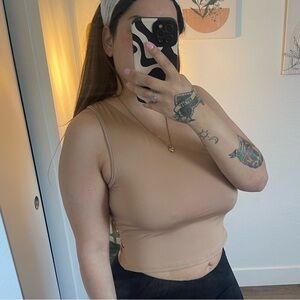 One shoulder crop top